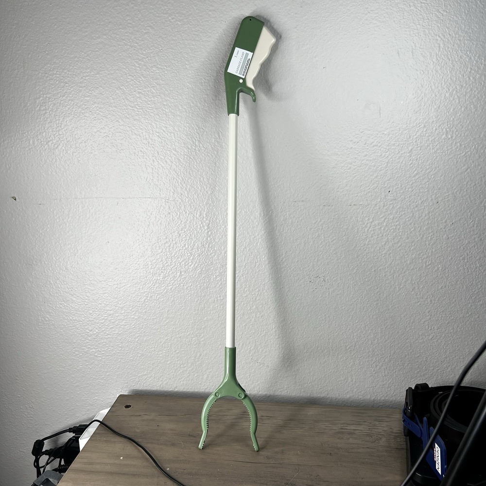 Garbage Clamp Trash‎ Clip Picker Reaching, Easy Squeeze Easy Grip Lightweight